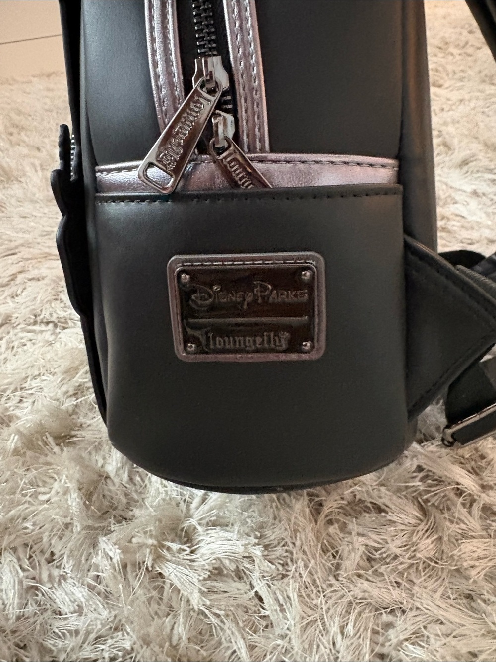 Loungefly villains Black Mini Backpack and Wallet - Picture 4 of 12